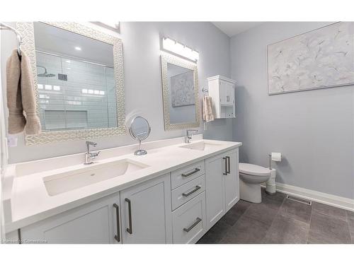 18-9245 Shoveller Avenue, Niagara Falls, ON - Indoor Photo Showing Bathroom