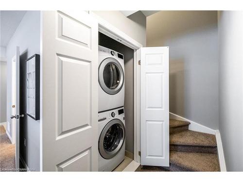 66 Wheat Lane, Kitchener, ON - Indoor Photo Showing Laundry Room