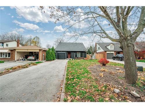 680 Powell Court, Burlington, ON - Outdoor With Facade