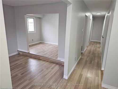 17 Renny Crescent, Middlesex Centre, ON - Indoor Photo Showing Other Room