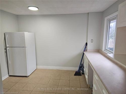 17 Renny Crescent, Middlesex Centre, ON - Indoor Photo Showing Other Room