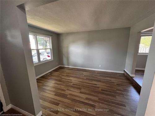 17 Renny Crescent, Middlesex Centre, ON - Indoor Photo Showing Other Room