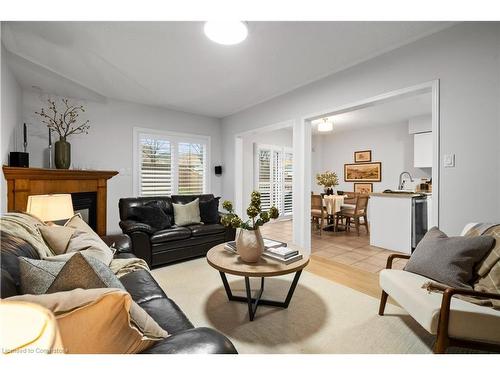 6411 Seaver Road, Mississauga, ON - Indoor Photo Showing Living Room With Fireplace