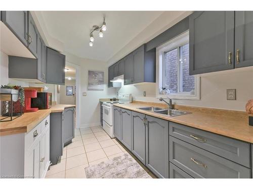 47 Manorwood Court, Caledon, ON - Indoor Photo Showing Kitchen With Double Sink