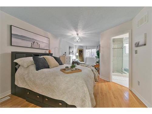 47 Manorwood Court, Caledon, ON - Indoor Photo Showing Bedroom