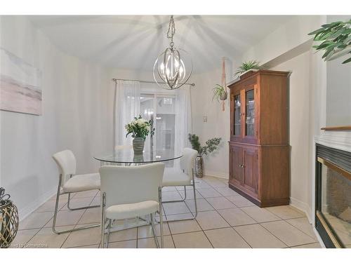 47 Manorwood Court, Caledon, ON - Indoor Photo Showing Dining Room