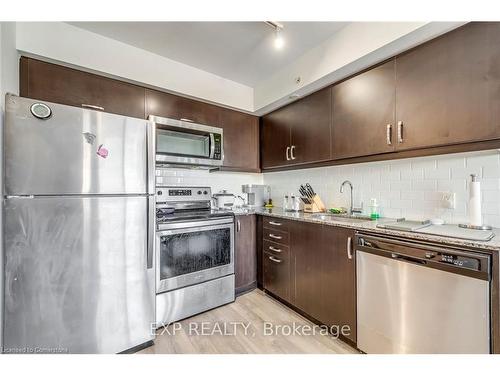 314-30 Meadowglen Place Place, Toronto, ON - Indoor Photo Showing Kitchen