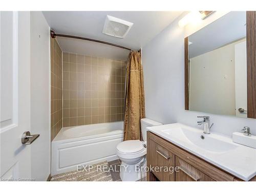 314-30 Meadowglen Place Place, Toronto, ON - Indoor Photo Showing Bathroom