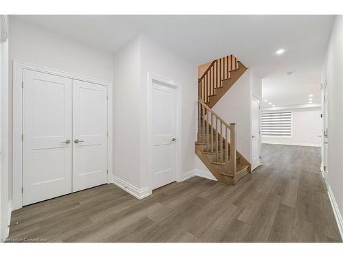 30 Granite Ridge Trail, Waterdown, ON - Indoor Photo Showing Other Room