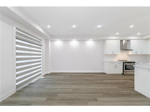 30 Granite Ridge Trail, Waterdown, ON - Indoor Photo Showing Kitchen