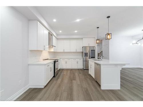 30 Granite Ridge Trail, Waterdown, ON - Indoor Photo Showing Kitchen With Upgraded Kitchen