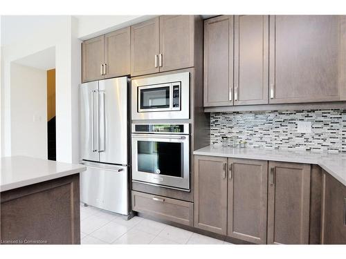 7724 Black Maple Drive, Niagara Falls, ON - Indoor Photo Showing Kitchen