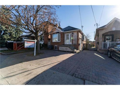 25 Foxwell Street, Toronto, ON - Indoor Photo Showing Other Room