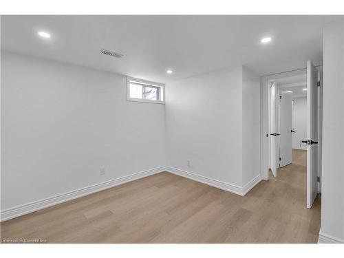 1248 Sorrel Road, London, ON - Indoor Photo Showing Bedroom