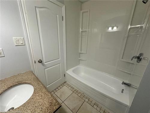 61 Roman Crescent, Brantford, ON - Indoor Photo Showing Bathroom