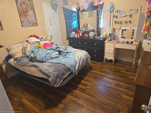 6285 Cadham Street, Niagara Falls, ON - Indoor Photo Showing Bedroom