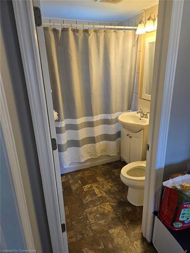 6285 Cadham Street, Niagara Falls, ON - Indoor Photo Showing Bathroom