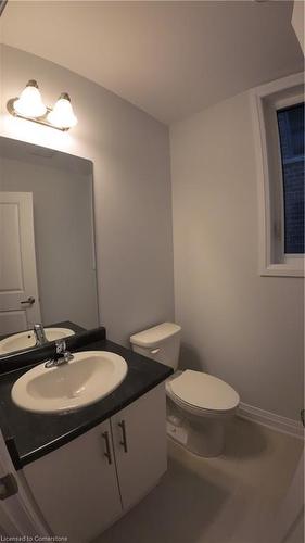 889 Knights Lane, Woodstock, ON - Indoor Photo Showing Bathroom