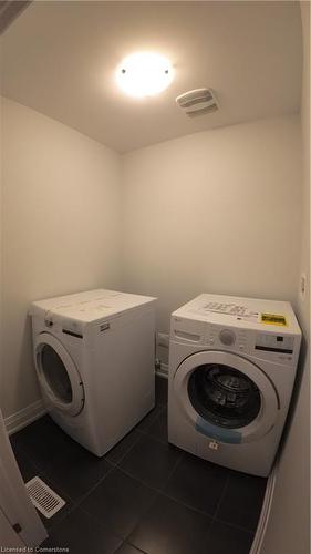 889 Knights Lane, Woodstock, ON - Indoor Photo Showing Laundry Room