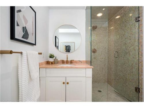 169 Chebucto Drive, Oakville, ON - Indoor Photo Showing Bathroom