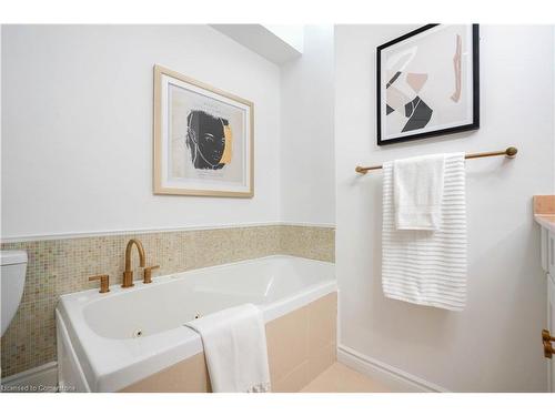 169 Chebucto Drive, Oakville, ON - Indoor Photo Showing Bathroom