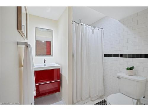 169 Chebucto Drive, Oakville, ON - Indoor Photo Showing Bathroom