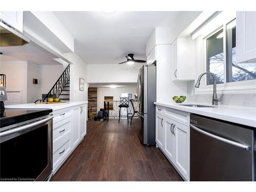 685 Vine Street, St. Catharines, ON - Indoor Photo Showing Kitchen With Upgraded Kitchen