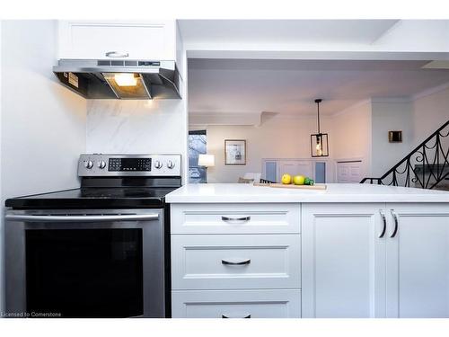 685 Vine Street, St. Catharines, ON - Indoor Photo Showing Kitchen