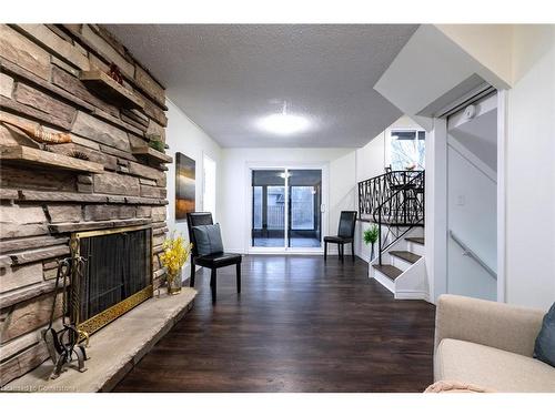 685 Vine Street, St. Catharines, ON - Indoor Photo Showing Living Room With Fireplace