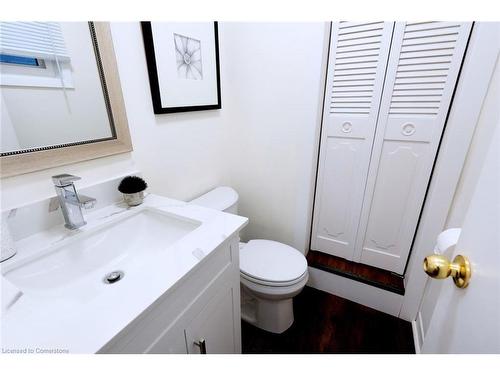 685 Vine Street, St. Catharines, ON - Indoor Photo Showing Bathroom