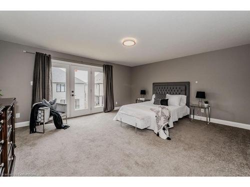 913 River Ridge Court Court, Kitchener, ON - Indoor Photo Showing Bedroom