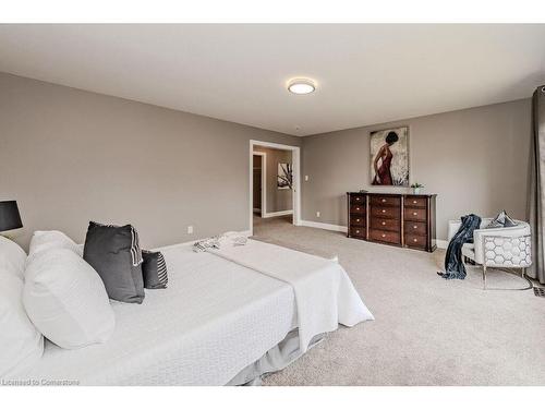 913 River Ridge Court Court, Kitchener, ON - Indoor Photo Showing Bedroom