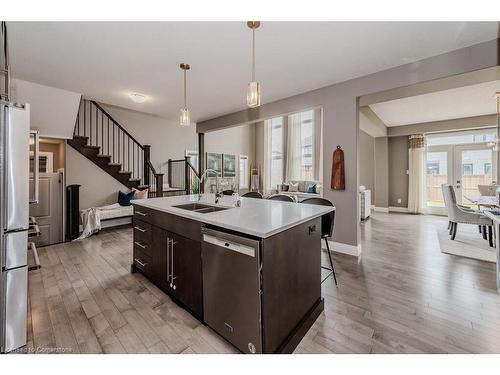 913 River Ridge Court Court, Kitchener, ON - Indoor Photo Showing Kitchen With Double Sink With Upgraded Kitchen