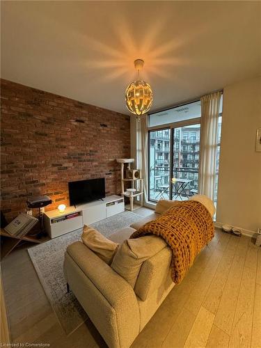 511-88 Colgate Avenue, Toronto, ON - Indoor With Fireplace