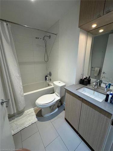 511-88 Colgate Avenue, Toronto, ON - Indoor Photo Showing Bathroom