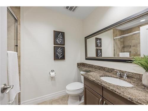 601-360 Pearl Street, Burlington, ON - Indoor Photo Showing Bathroom