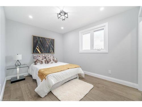 1204 West 5Th Street, Hamilton, ON - Indoor Photo Showing Bedroom