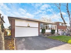 446 Valleyfield Drive  Mississauga, ON L5A 1K9