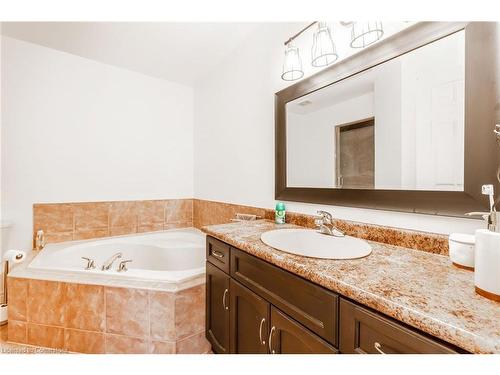 7-310 Southbrook Drive, Binbrook, ON - Indoor Photo Showing Bathroom