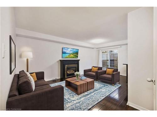 6 Wellington Avenue E, Oshawa, ON - Indoor Photo Showing Living Room With Fireplace