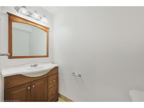 6 Wellington Avenue E, Oshawa, ON - Indoor Photo Showing Bathroom