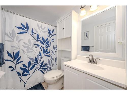 300 Auden Road, Guelph, ON - Indoor Photo Showing Bathroom