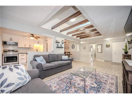 300 Auden Road, Guelph, ON - Indoor Photo Showing Living Room