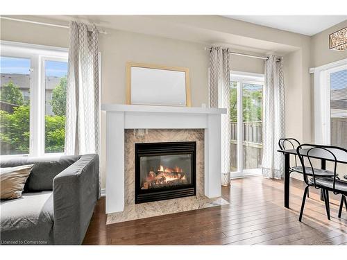 59-515 Winston Road Road, Grimsby, ON - Indoor Photo Showing Living Room With Fireplace