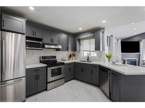 105 Joshua Road, Orangeville, ON - Indoor Photo Showing Kitchen