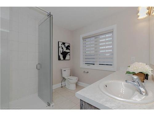 238 Sedgewood Street, Kitchener, ON - Indoor Photo Showing Bathroom