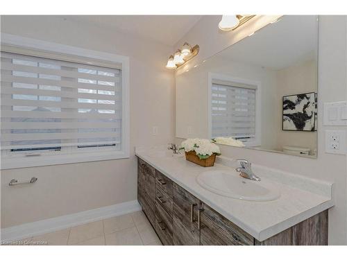 238 Sedgewood Street, Kitchener, ON - Indoor Photo Showing Bathroom