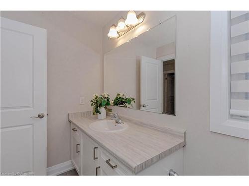 238 Sedgewood Street, Kitchener, ON - Indoor Photo Showing Bathroom