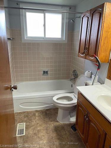 1749 Eastdowns Drive, Cambridge, ON - Indoor Photo Showing Bathroom