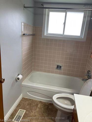 1749 Eastdowns Drive, Cambridge, ON - Indoor Photo Showing Bathroom